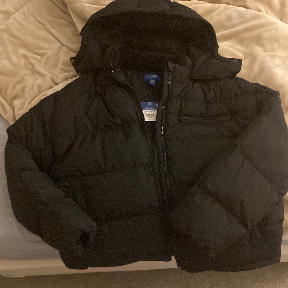 NEVER WORN PUFFER JACKET